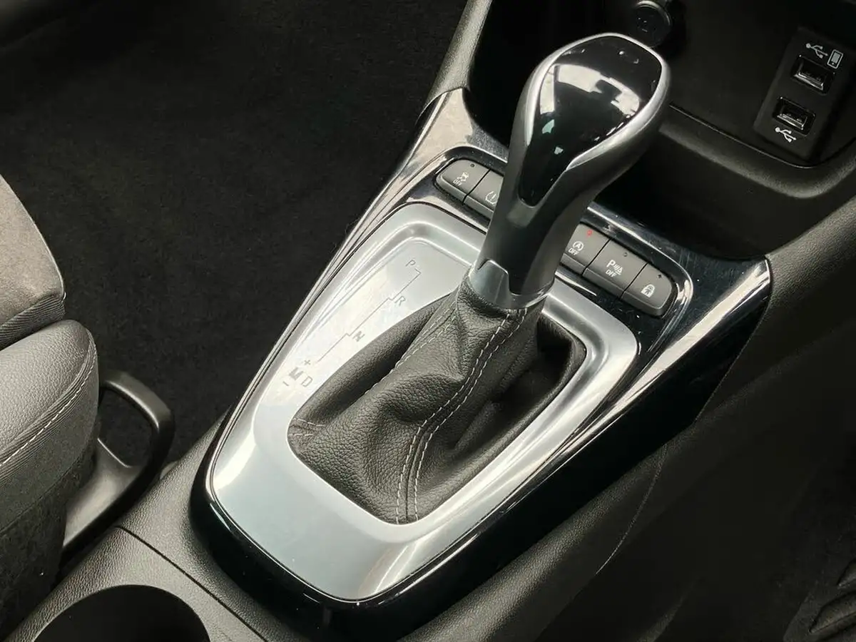 2022-vauxhall-crossland-12-ultimate-130ps-auto-big-45
