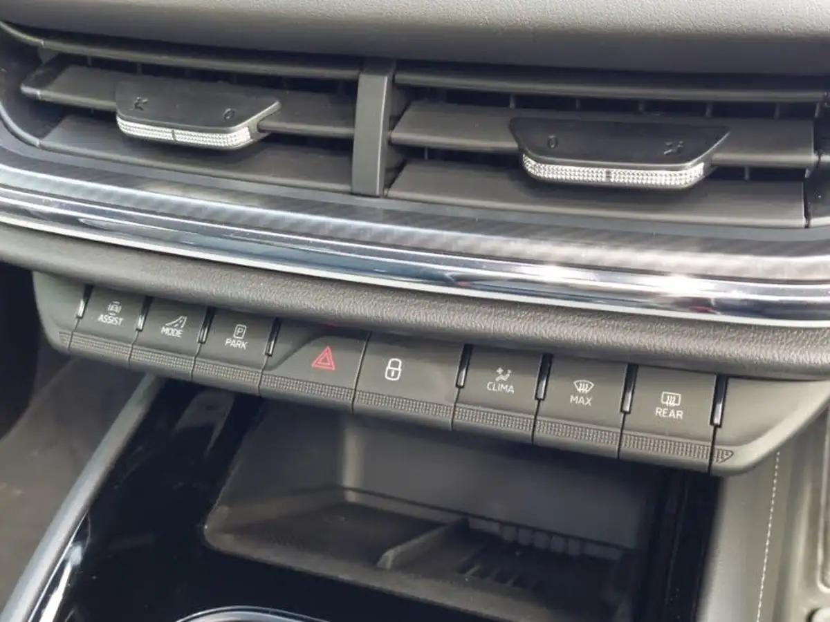 2025-skoda-enyaq-e-85x-sportline-plus-coupe-big-17
