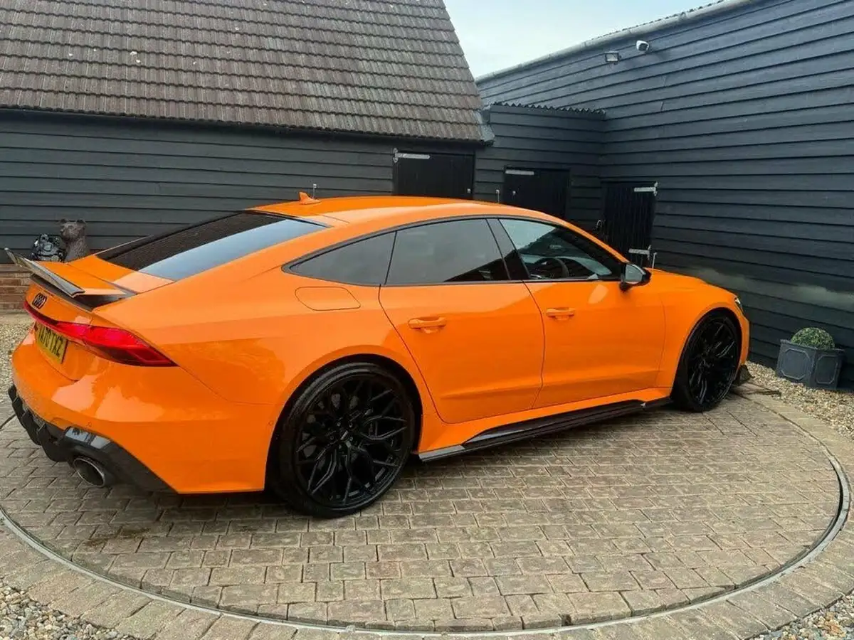 2020-audi-rs7-40-tfsi-carbon-black-big-34