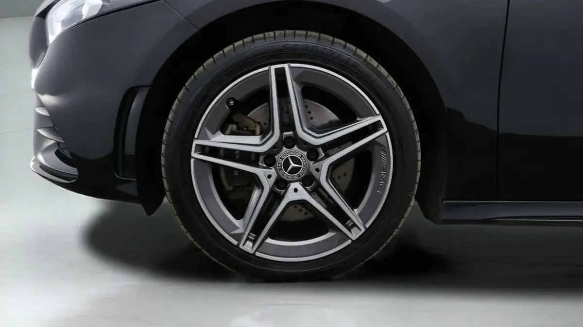 2021-mercedes-benz-a-class-13-a250e-amg-line-hatchback-5d-big-17
