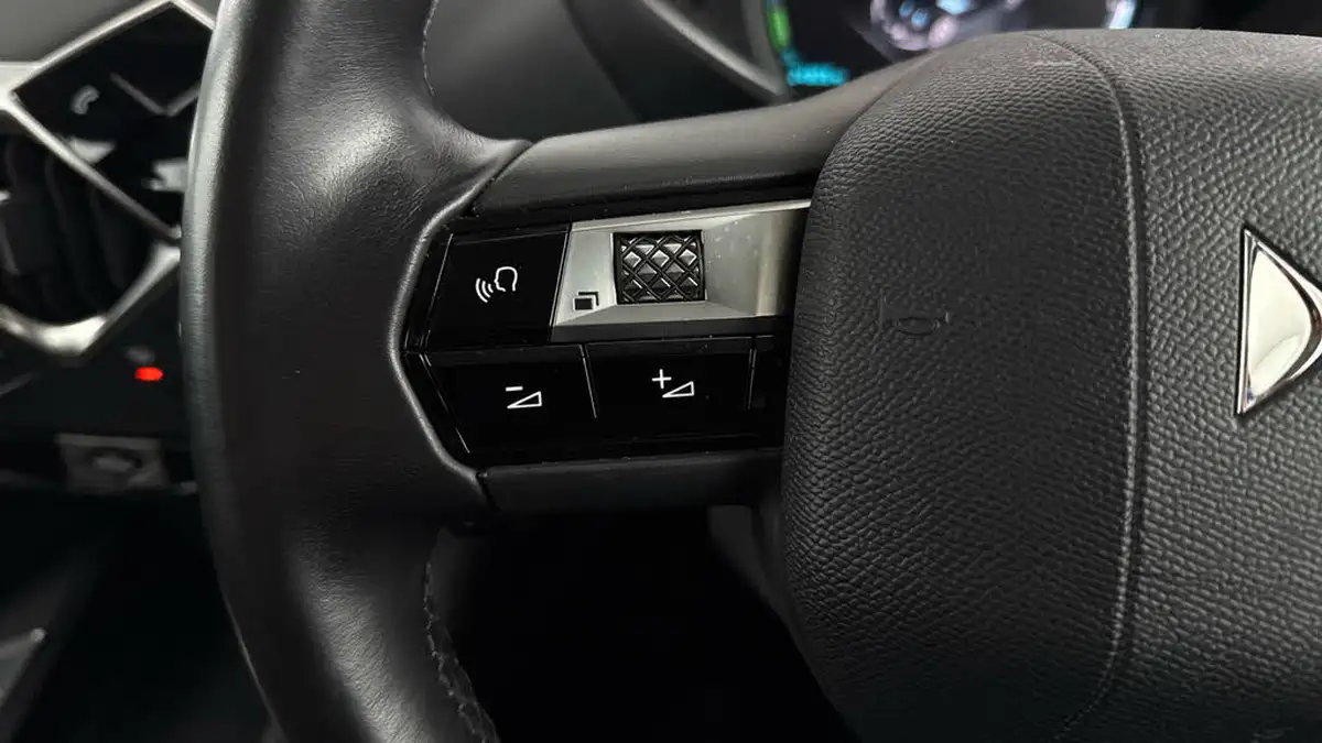 2021-ds-ds-3-crossback-e-tense-prestige-big-19