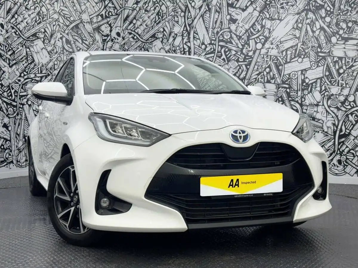 2021-toyota-yaris-15-vvt-i-design-big-3