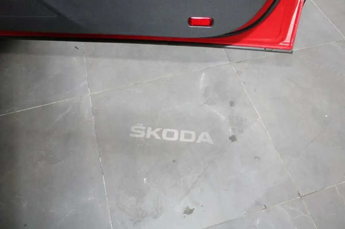 2018-skoda-karoq-15-tsi-edition-ss-dsg-big-26