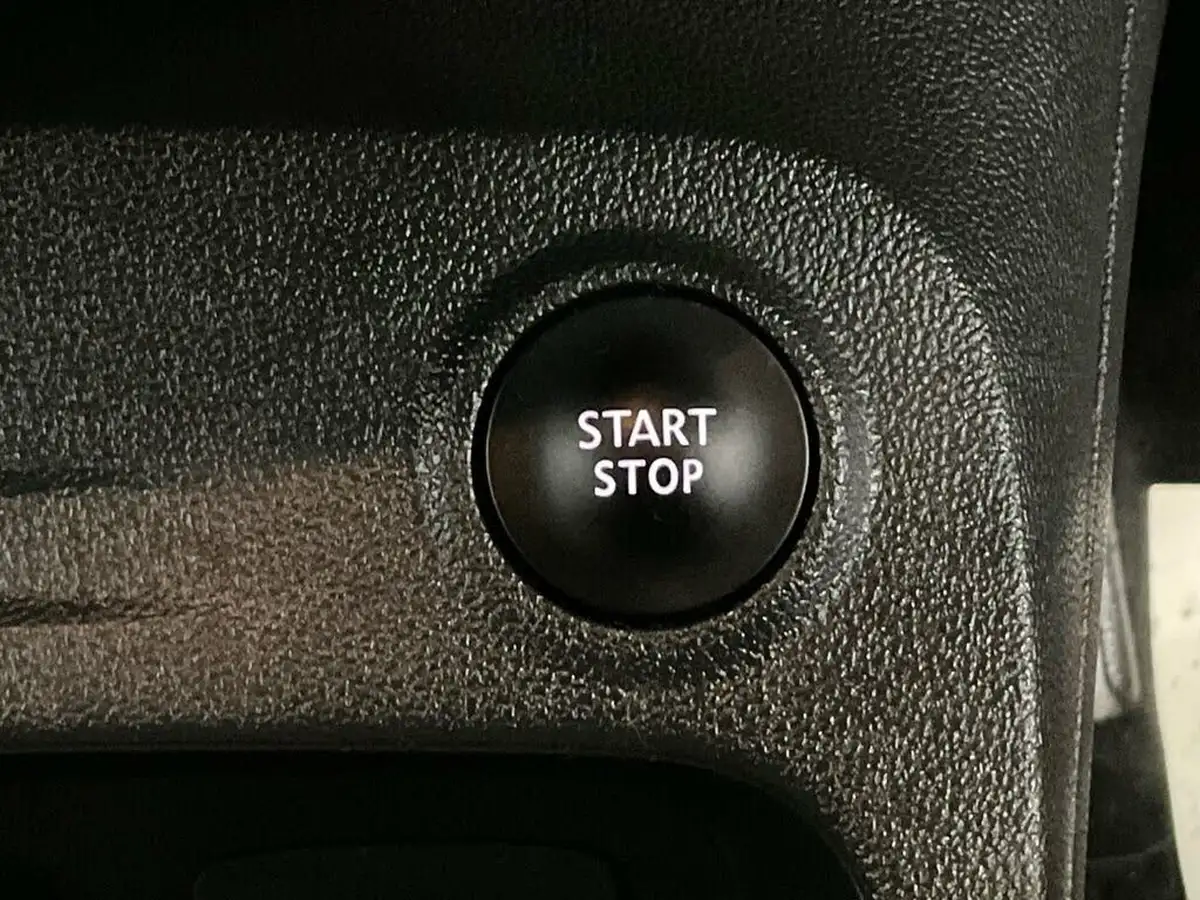 2019-renault-captur-09-tce-play-big-46