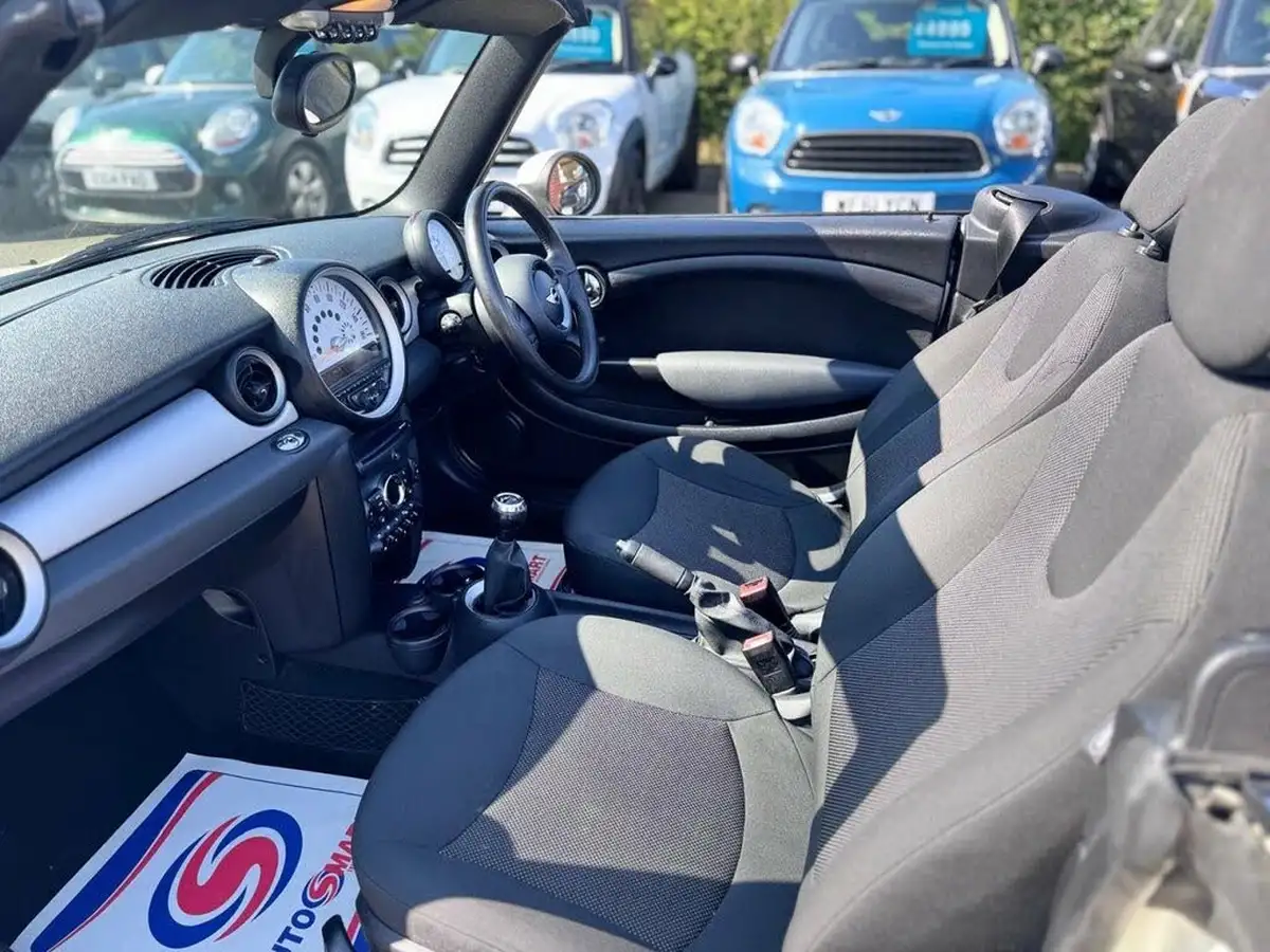 2011-mini-cooper-16-one-98bhp-convertible-2d-big-10