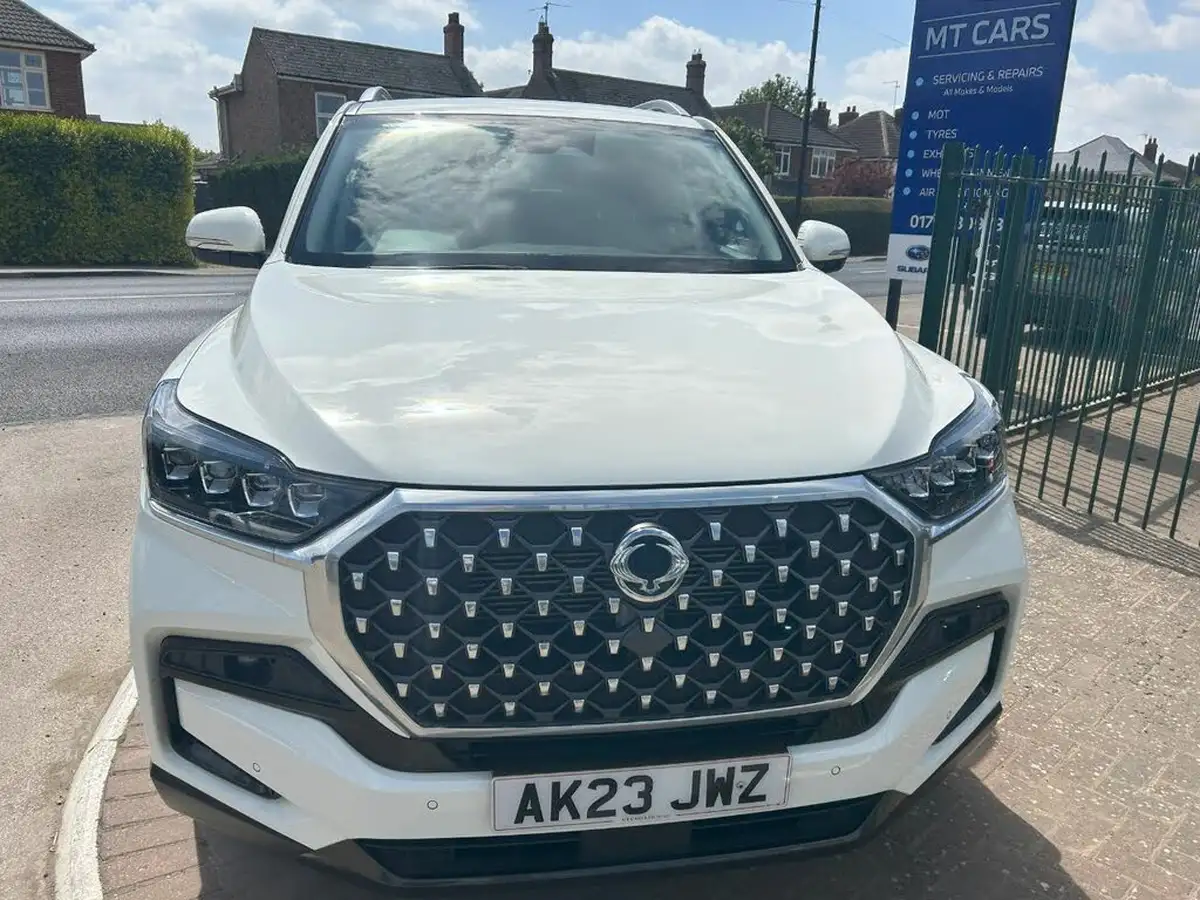 2023-kgm-ssangyong-rexton-22td-ultimate-big-1