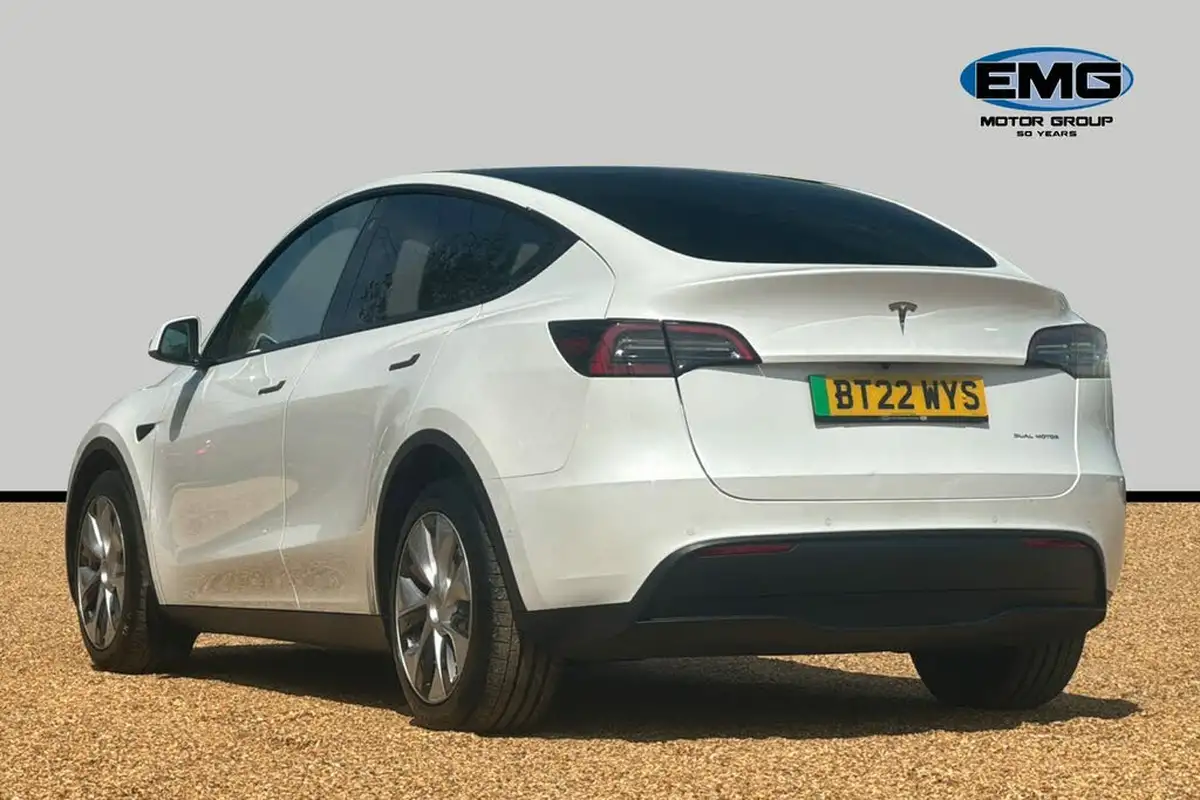 2022-tesla-model-y-e-long-range-big-4