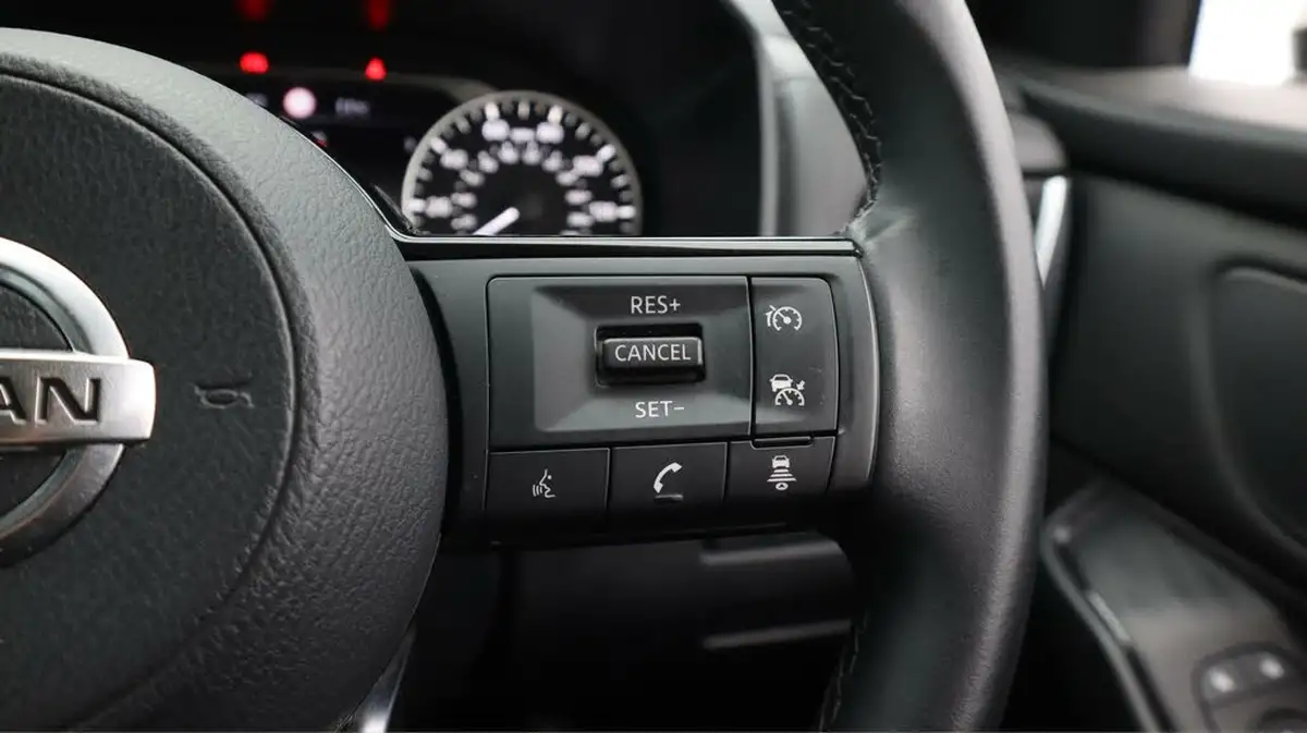 2022-nissan-qashqai-13-dig-t-acenta-premium-140ps-big-24