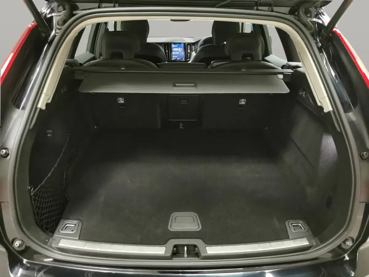 2023-volvo-xc60-20-b5-plus-big-41