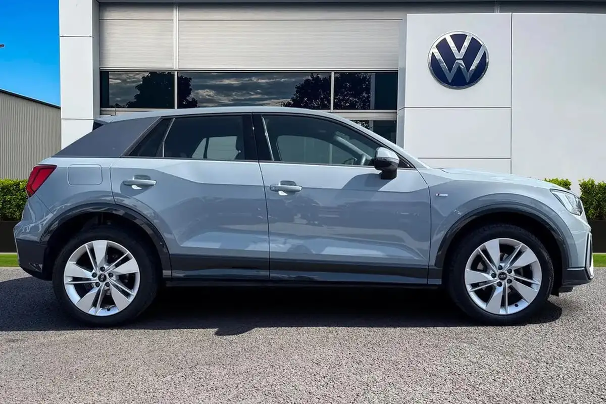 2021-audi-q2-15-35-tfsi-s-line-big-2