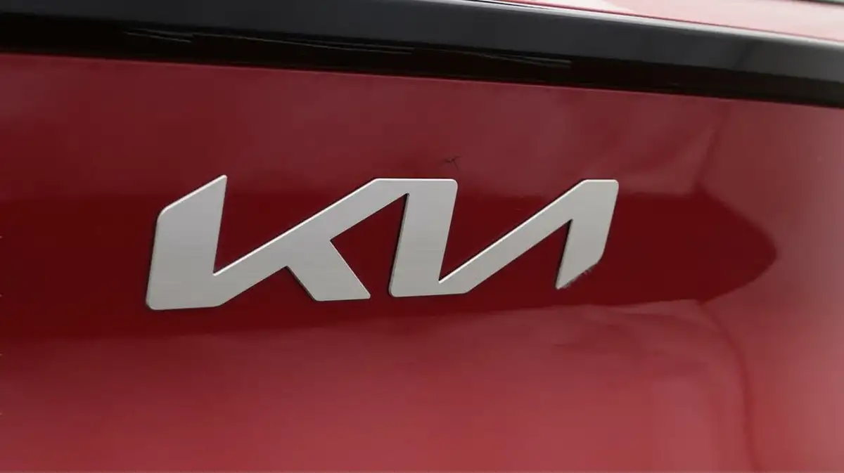 2022-kia-sportage-16-t-gdi-gt-line-226bhp-hev-1598cc-auto-big-21