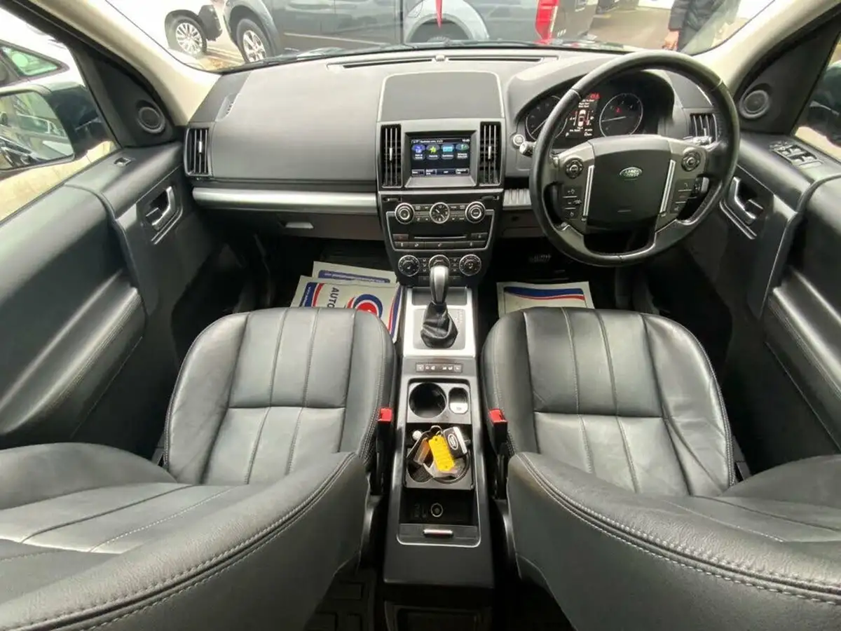 2014-land-rover-freelander-2-22sd4-xs-big-1