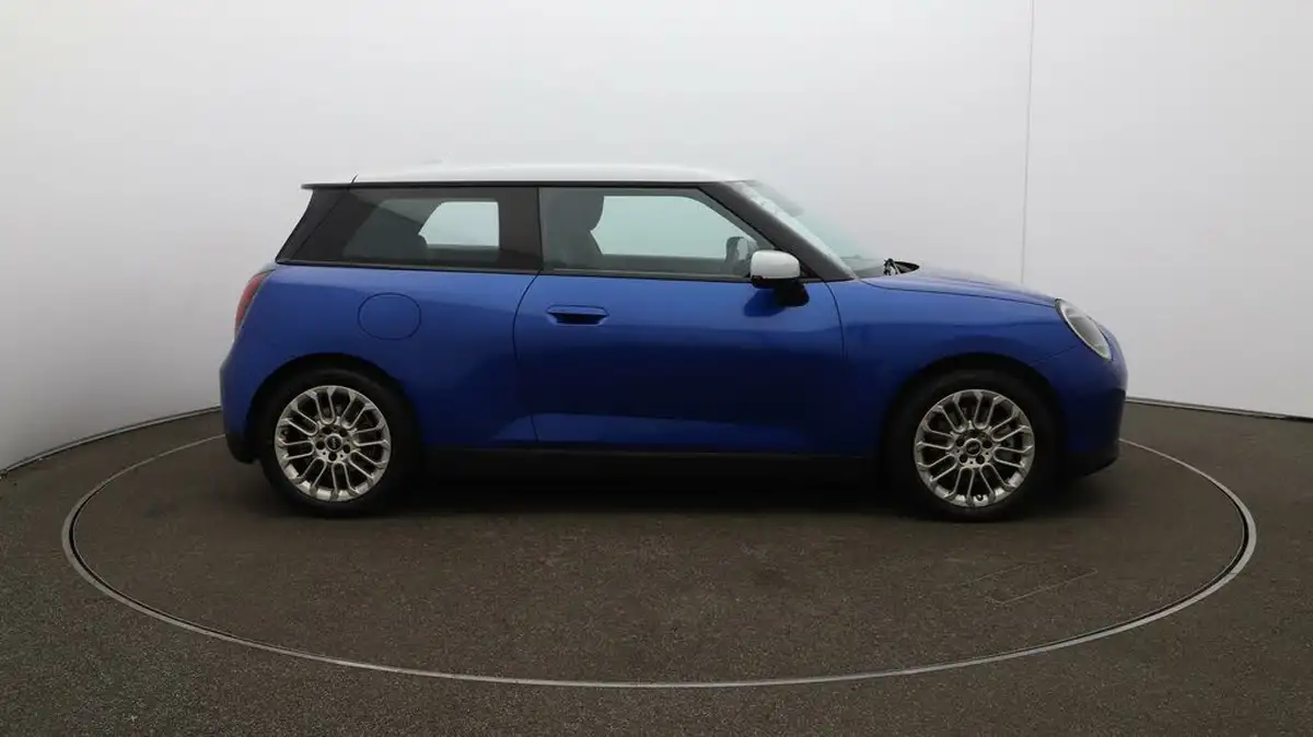 2024-mini-cooper-e-cooper-e-exclusive-big-47