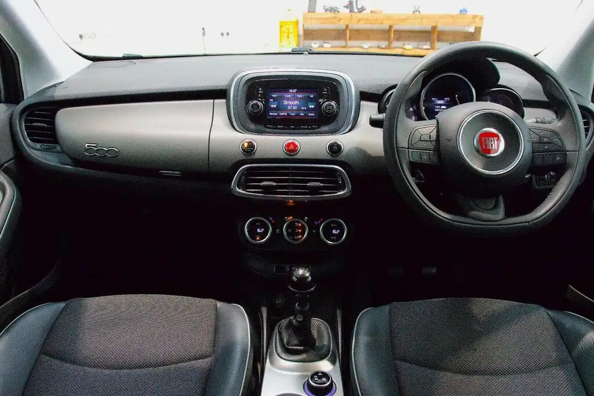 2016-fiat-500x-16multijet-cross-plus-big-9