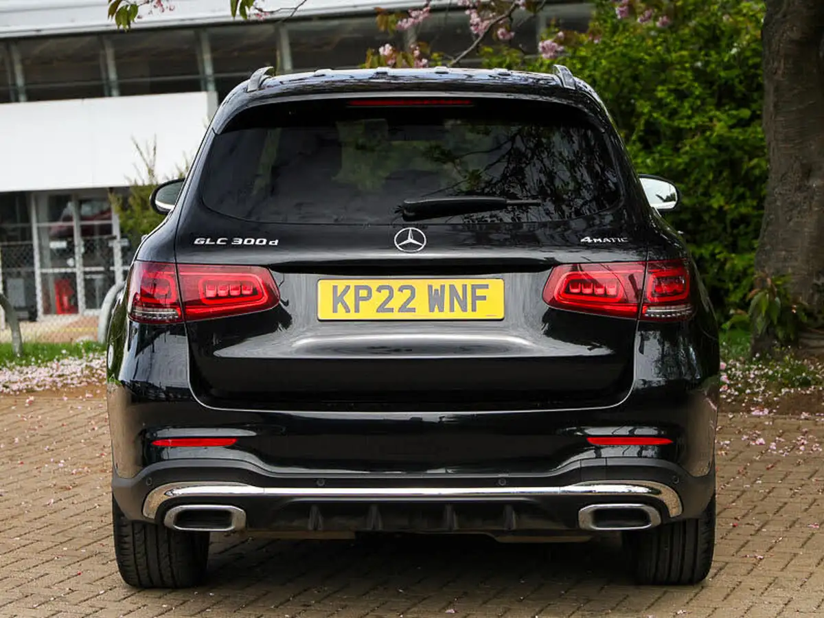 2022-mercedes-benz-glc-class-20d-glc300d-amg-line-premium-245ps-station-wagon-5d-1950cc-big-13