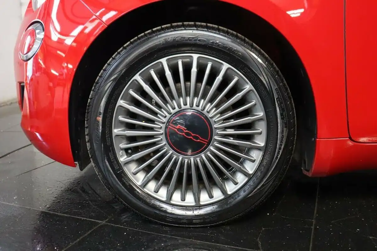 2022-fiat-500-e-red-117bhp-big-37