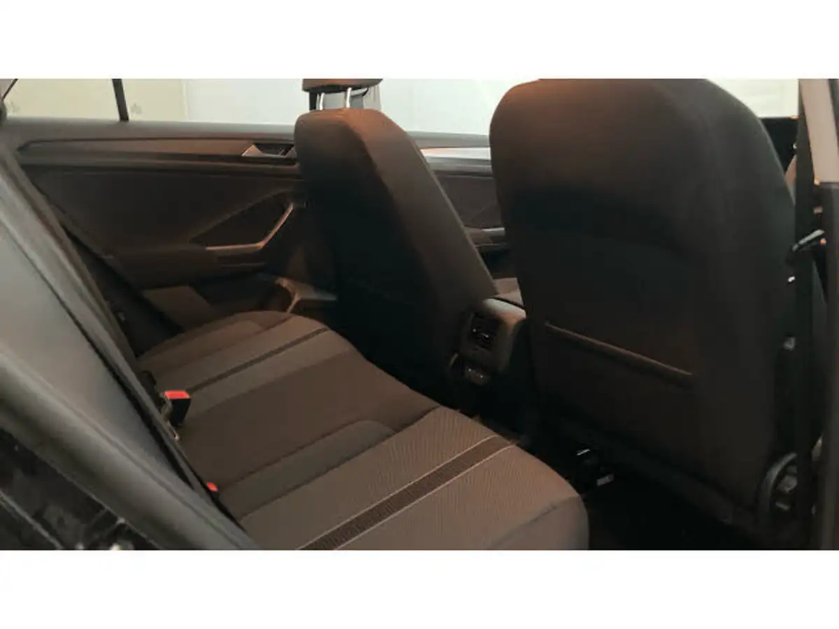 2024-volkswagen-t-roc-10-tsi-life-115ps-big-33