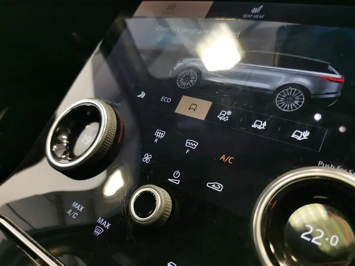 2022-land-rover-range-rover-velar-20-d200-velar-big-27
