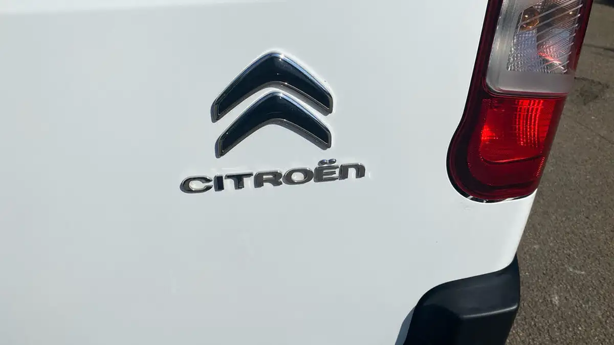 2022-citroen-berlingo-15bluehdi-1000-enterprise-pro-100pseu6d-big-25