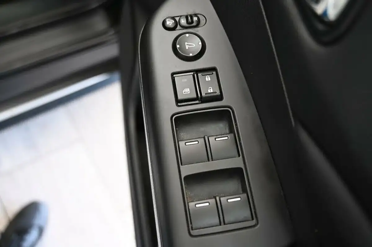 2017-honda-cr-v-16i-dtec-black-edition-big-31