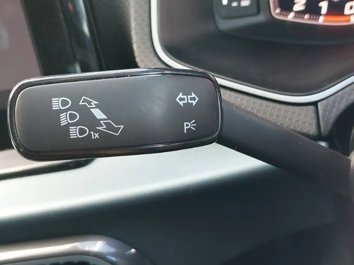 2024-seat-arona-10-tsi-xperience-lux-115ps-big-15