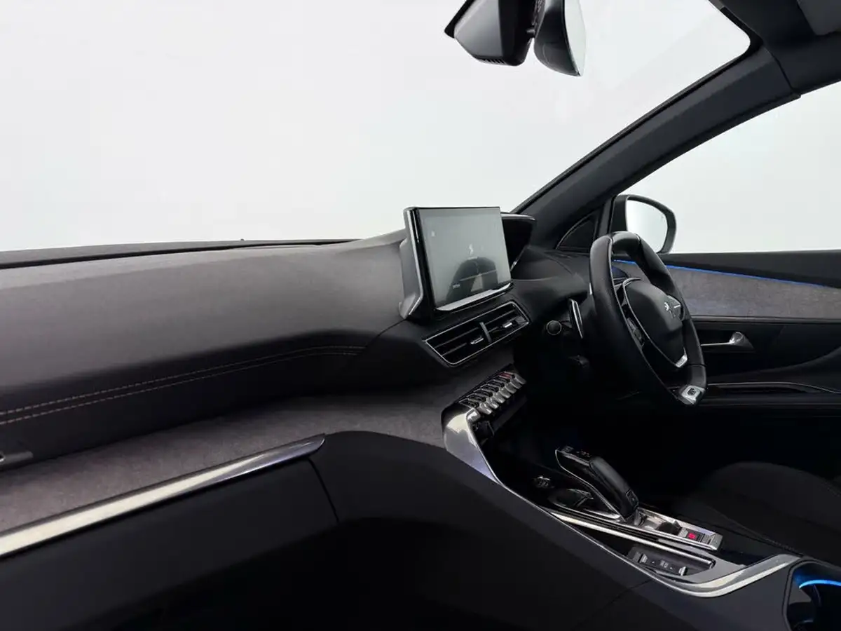 2022-peugeot-3008-suv-12-puretech-gt-eat8-big-12