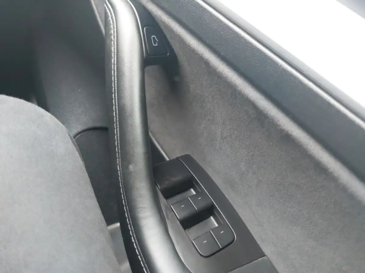 2020-volvo-xc40-15-t3-inscription-big-16