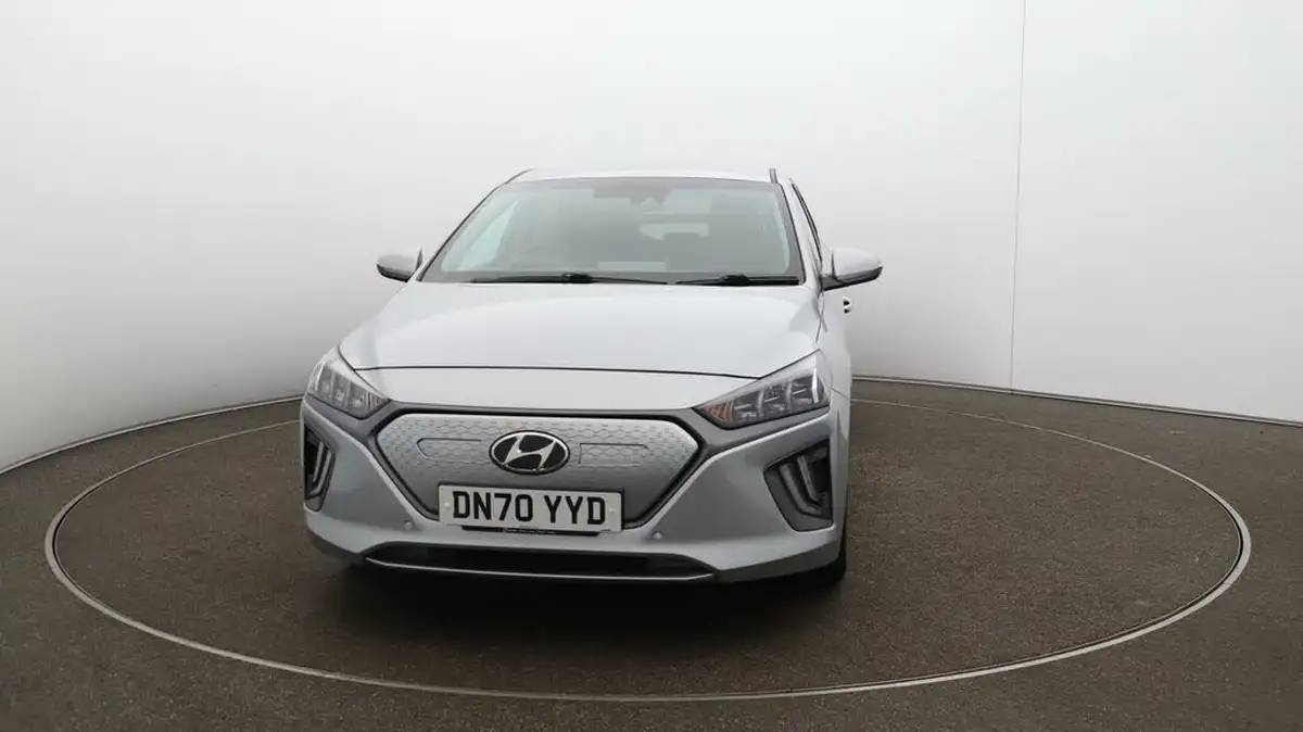 2020-hyundai-ioniq-e-premium-se-electric-100kw-big-40