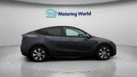 2022-tesla-model-y-e-long-range-small-8