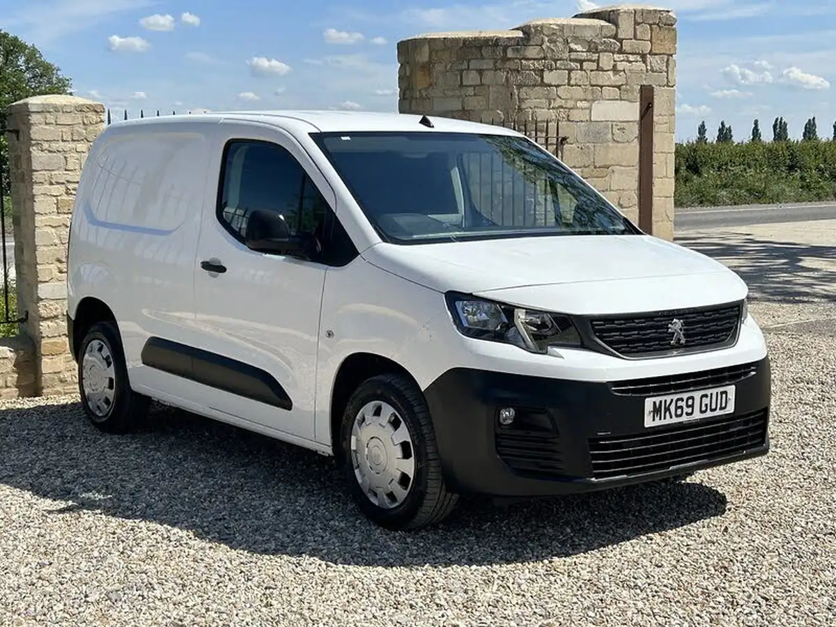 2019-peugeot-partner-15-bluehdi-1000-professional-100ps-eu6dt-panel-big-20