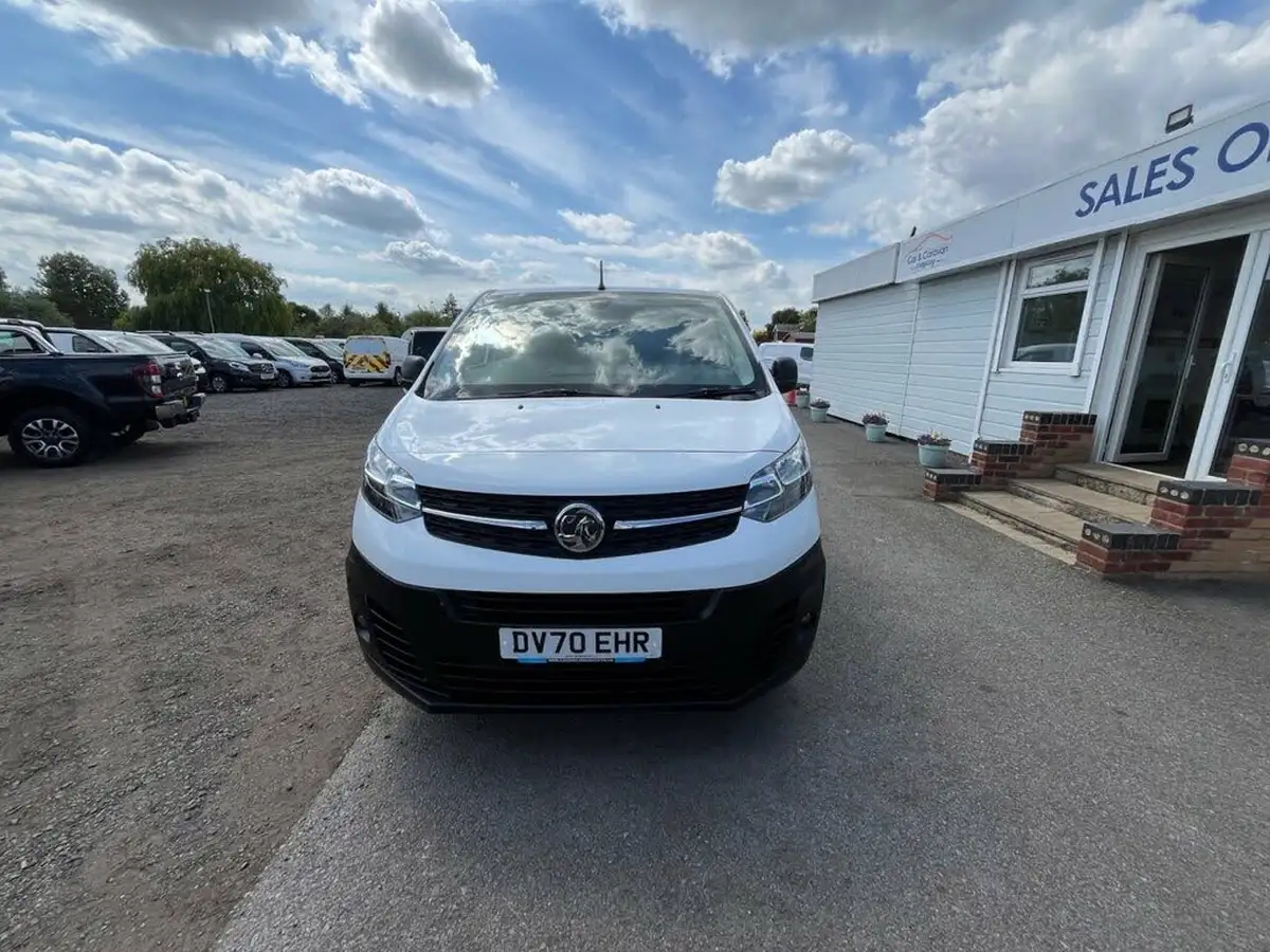 2020-vauxhall-vivaro-20td-3100-l2h1-dynamic-big-1