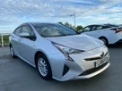 2017-toyota-prius-small-1