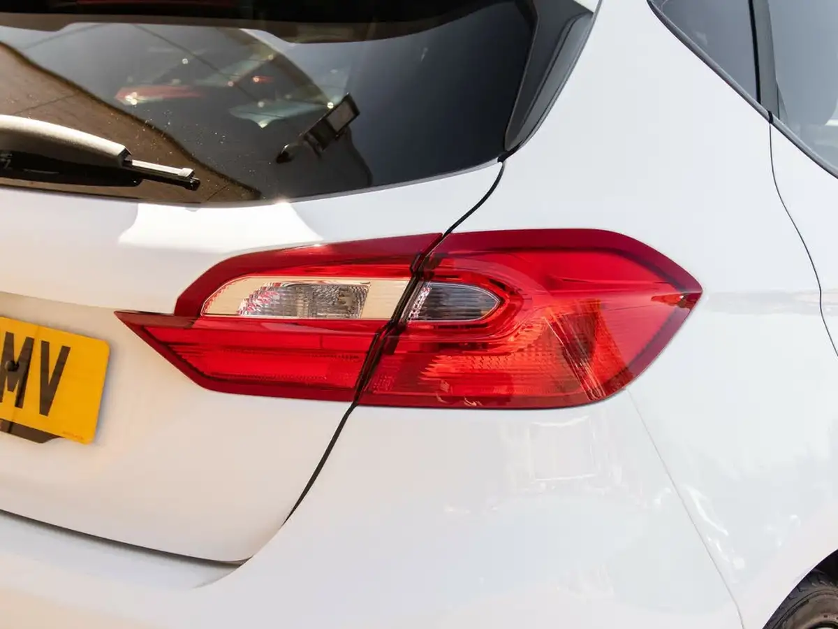 2018-ford-fiesta-10t-st-line-140ps-5d-big-8