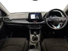 2019-hyundai-i30-10-t-gdi-se-nav-hatchback-small-11