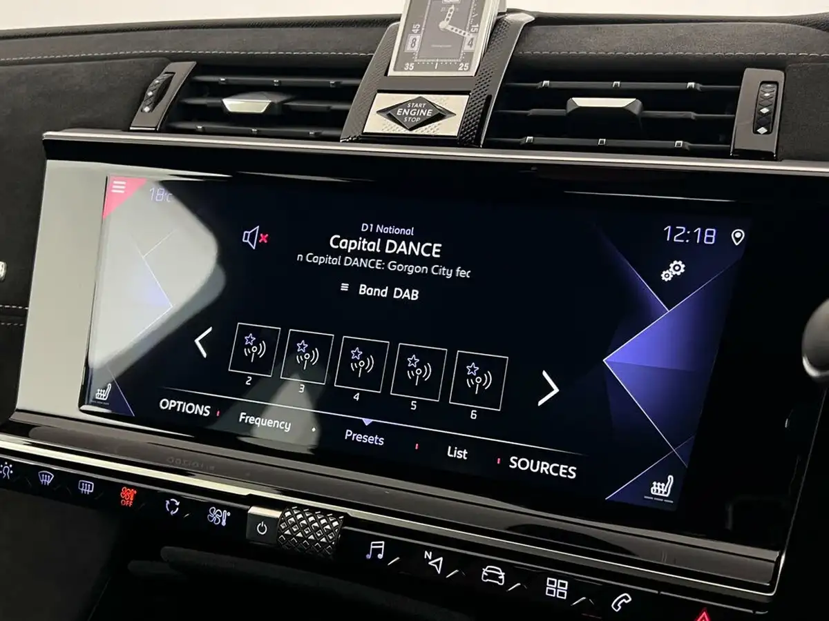 2022-ds-ds-7-crossback-15-bluehdi-performance-line-big-35