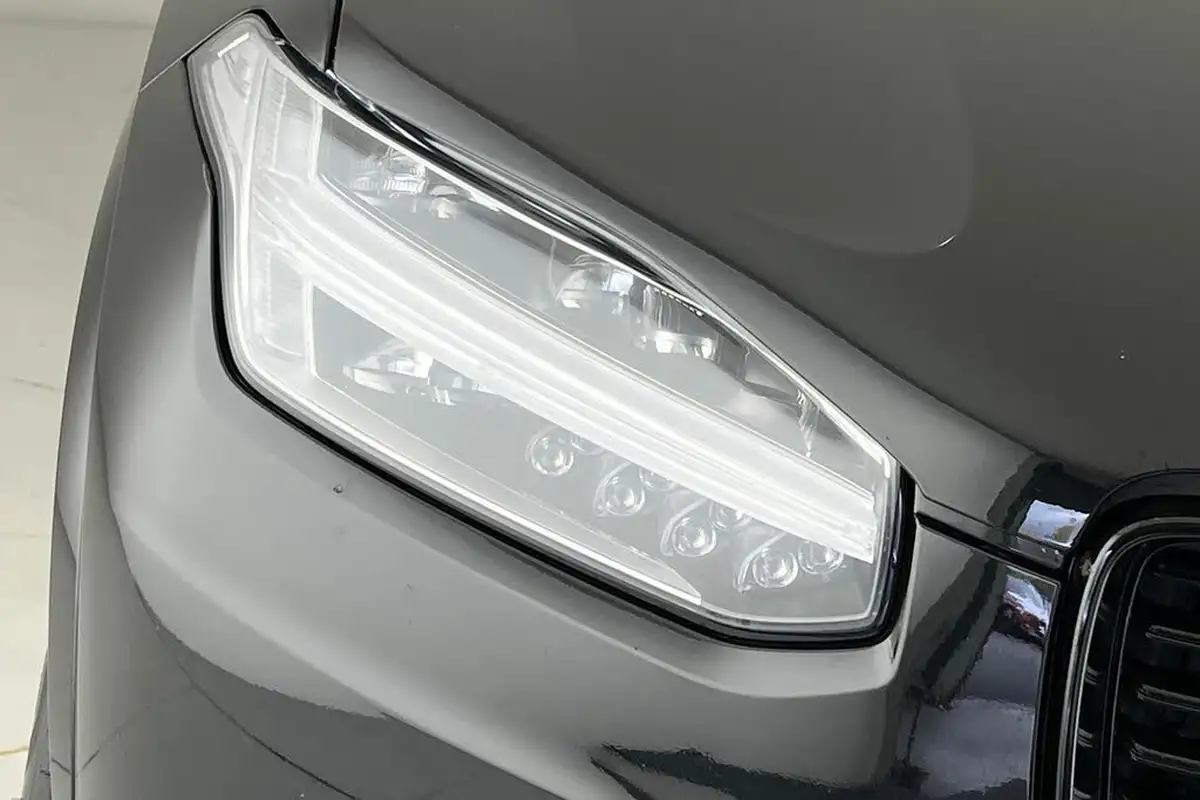 2022-volvo-xc90-20td-b5-r-design-big-17