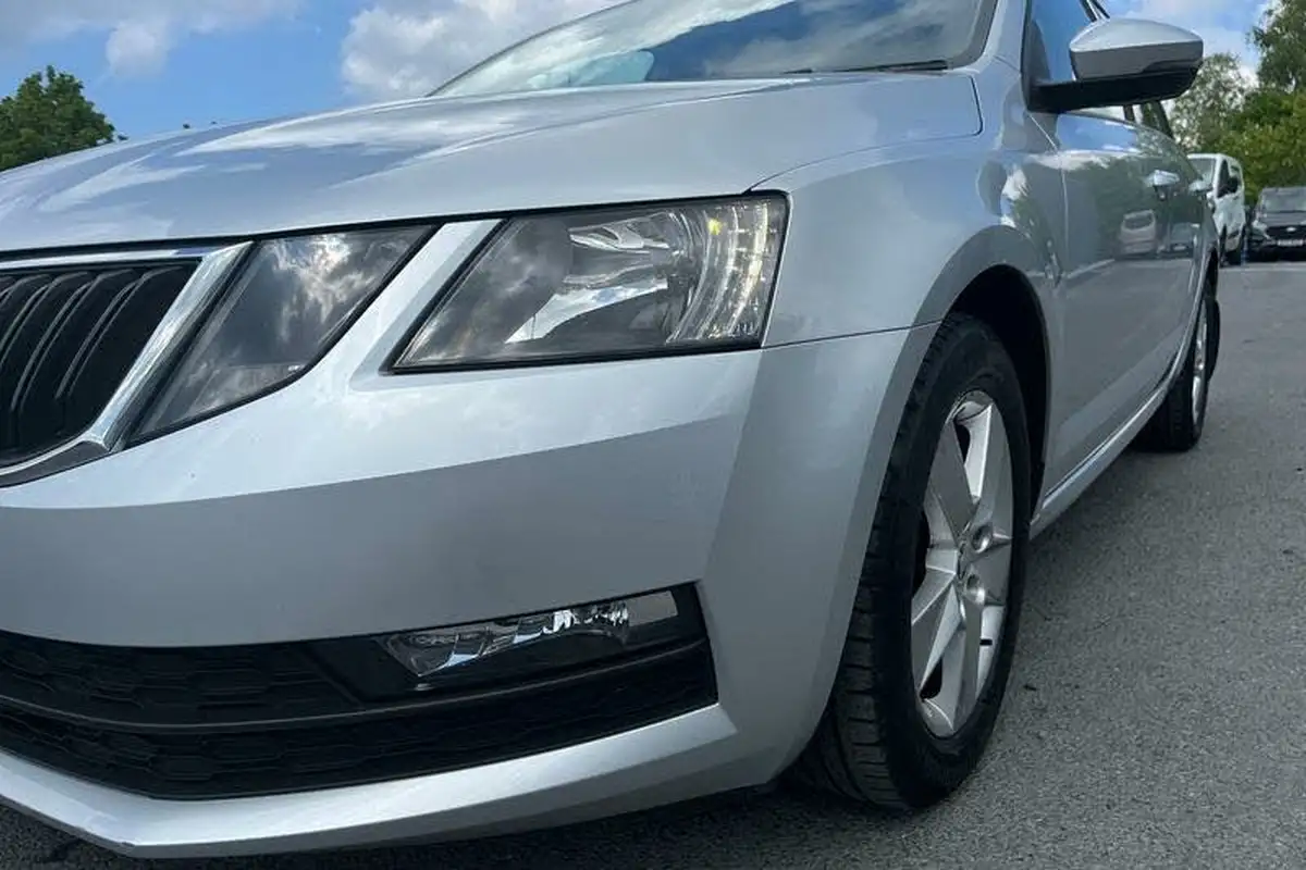 2018-skoda-octavia-10-tsi-se-estate-big-25