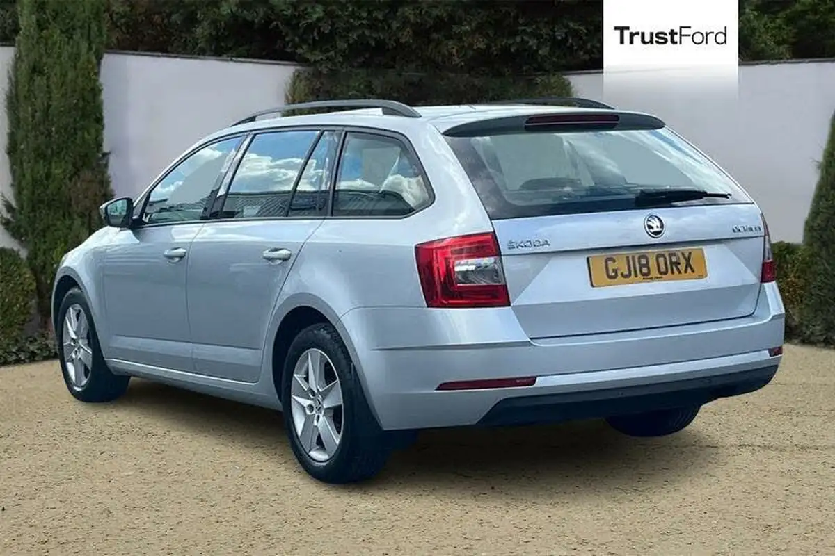 2018-skoda-octavia-10-tsi-se-estate-big-1