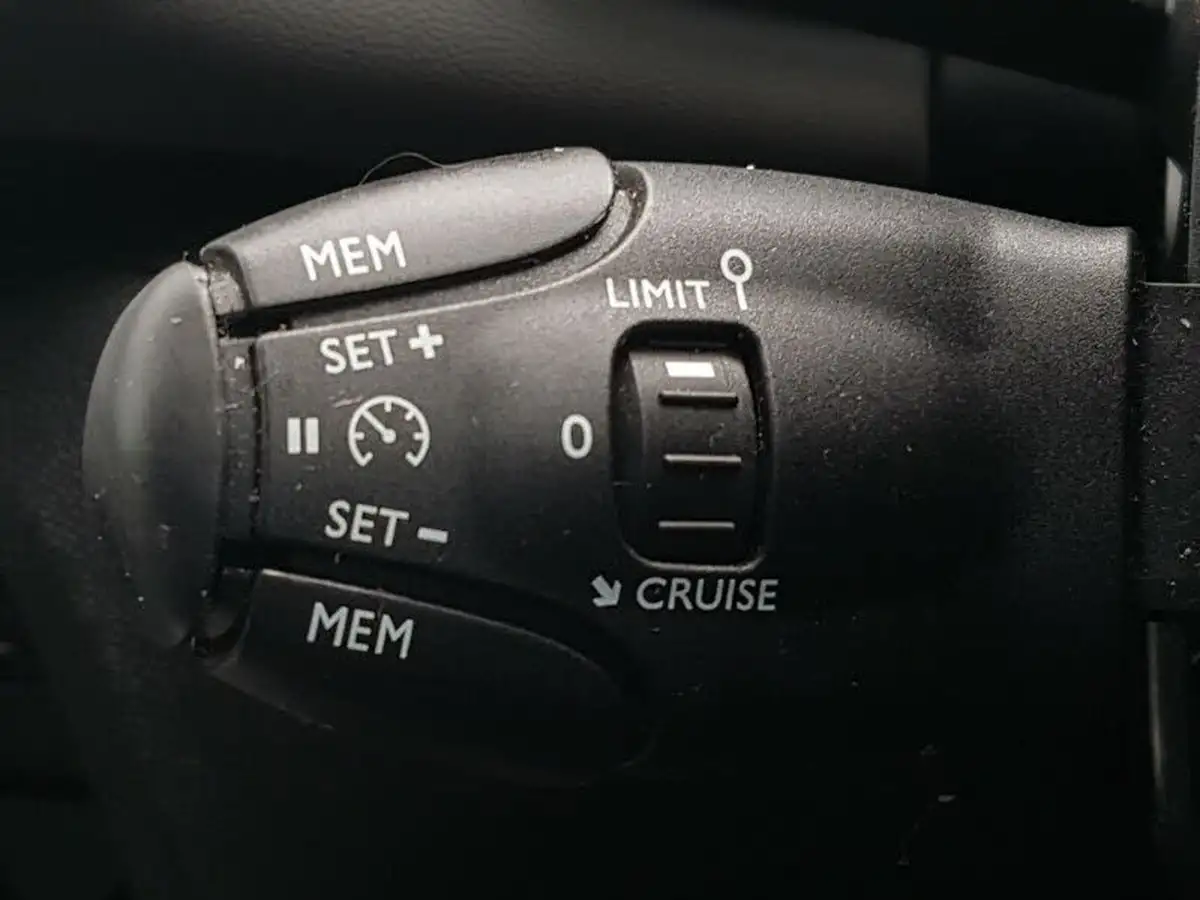 2022-citroen-c5-aircross-12-puretech-shine-ss-big-13