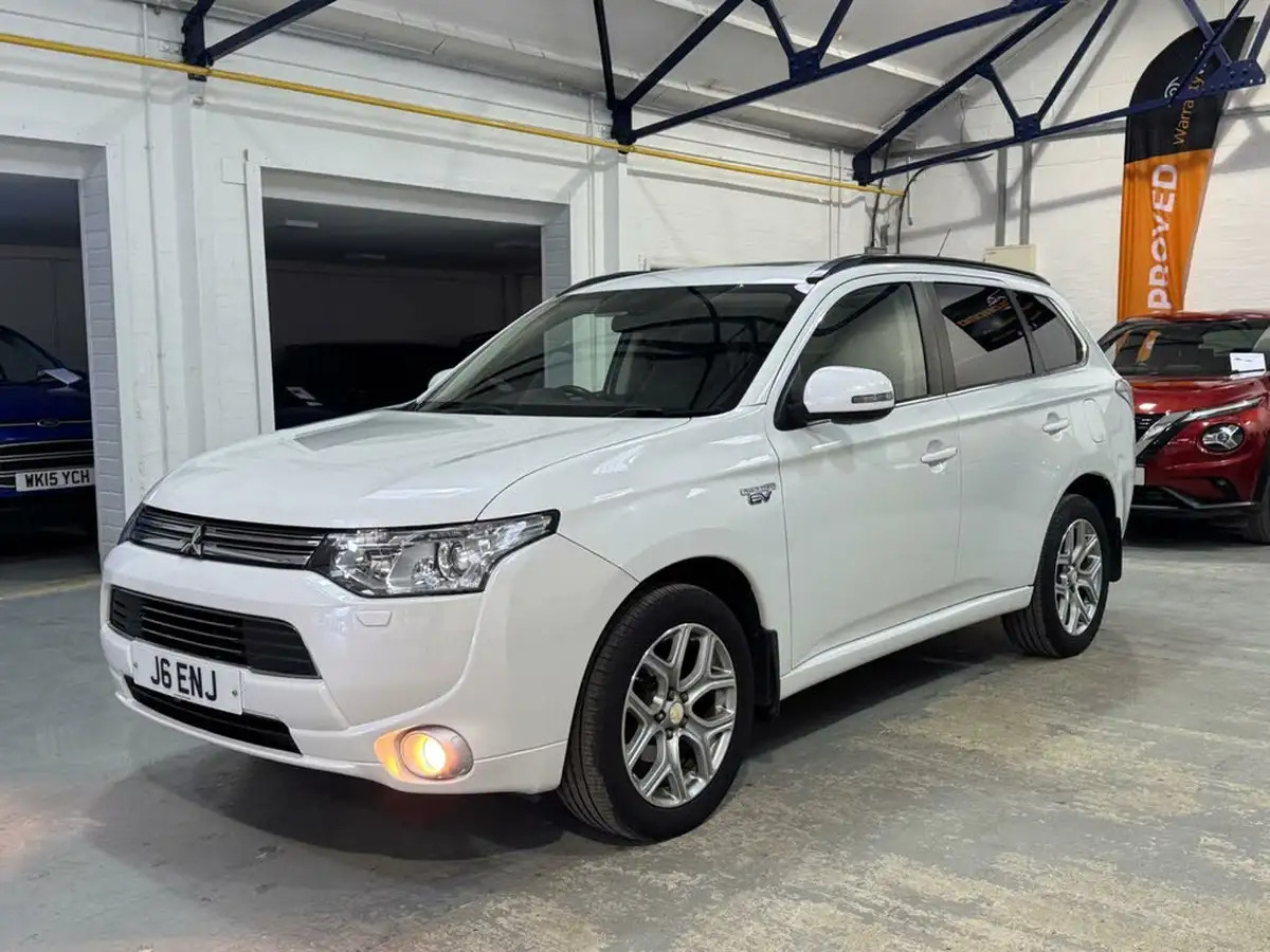 2014-mitsubishi-outlander-20-gx4hs-big-7