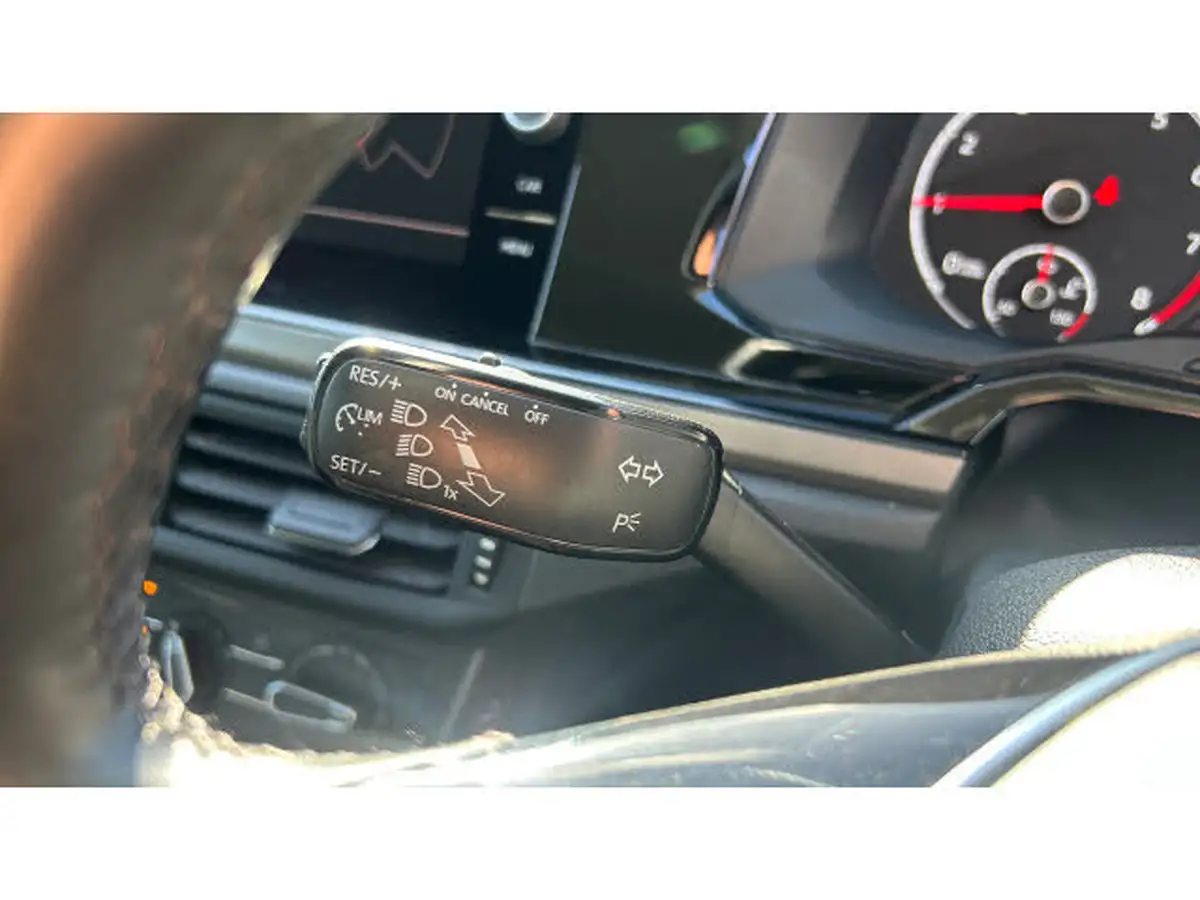 2018-volkswagen-polo-10-se-65ps-evo-big-22
