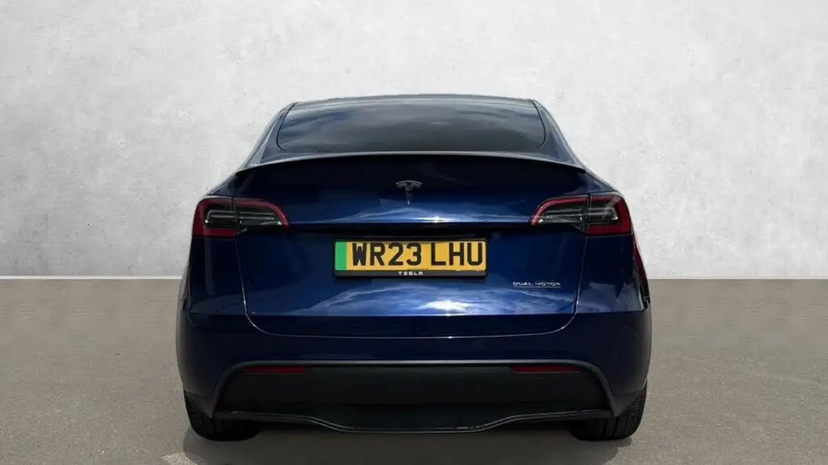 2023-tesla-model-y-e-performance-big-3
