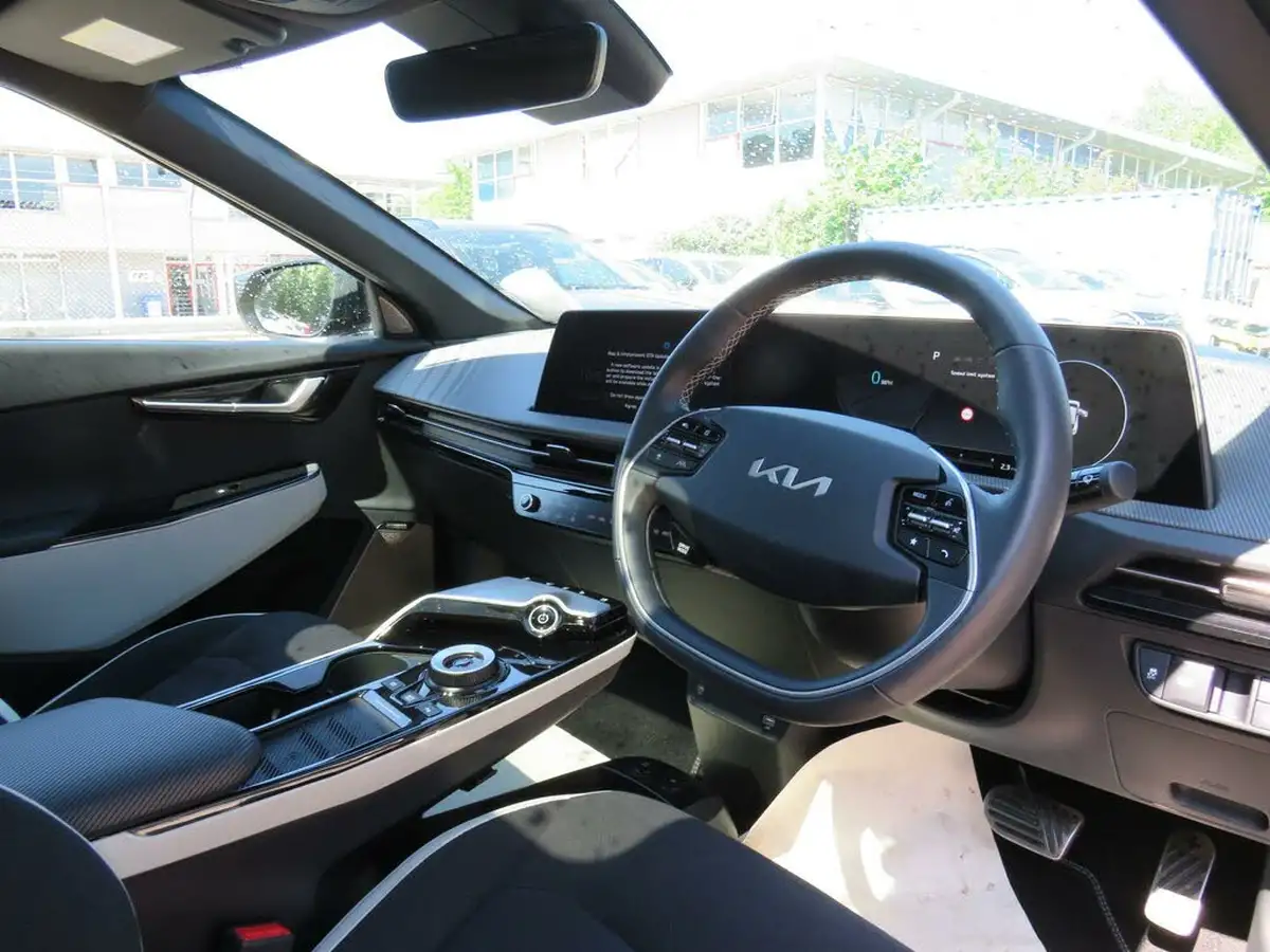 2023-kia-ev6-e-gt-line-s-225bhp-big-13