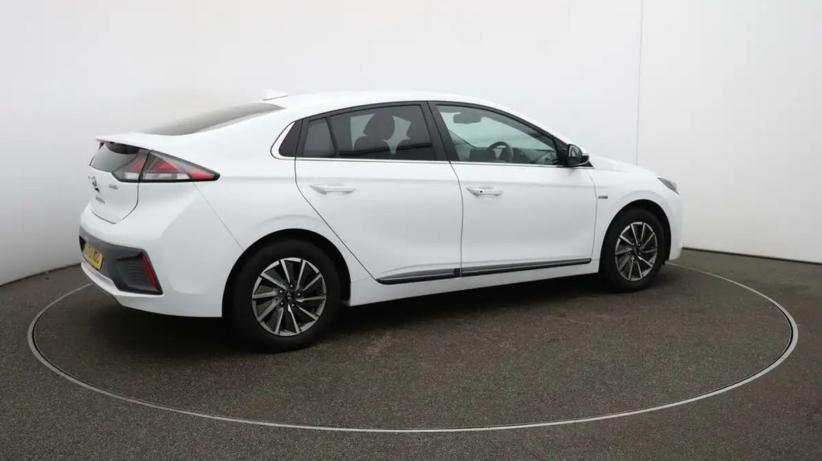 2021-hyundai-ioniq-e-premium-se-electric-100kw-big-55