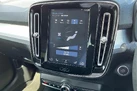 2018-volvo-xc40-15-t3-momentum-small-18