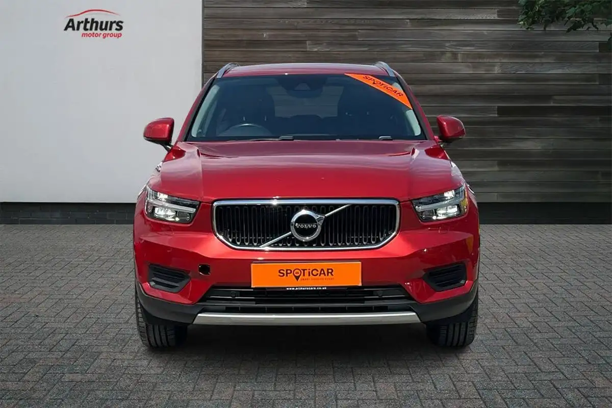 2018-volvo-xc40-15-t3-momentum-big-7