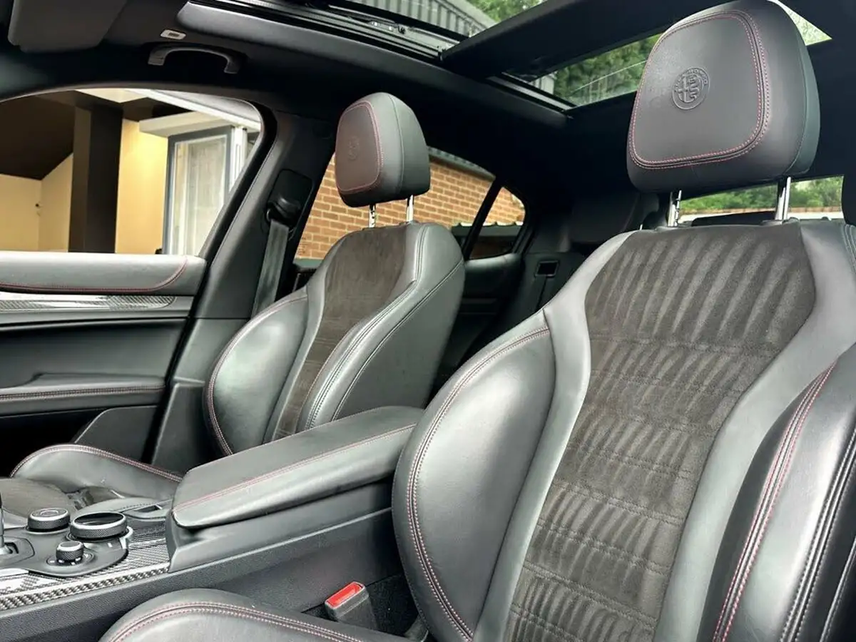2019-alfa-romeo-stelvio-29-biturbo-quadrifoglio-big-42