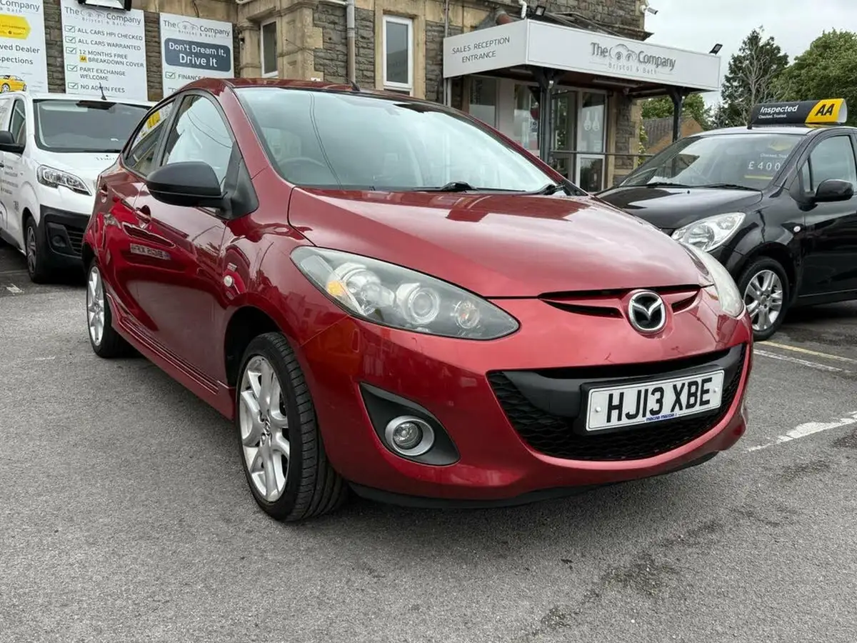2013-mazda-mazda2-13-venture-big-0