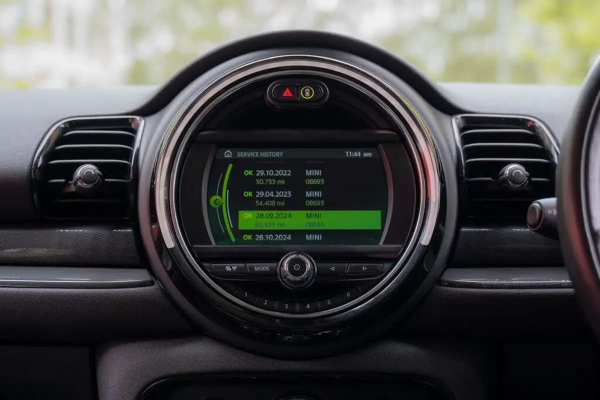 2018-mini-clubman-15-cooper-ss-big-69