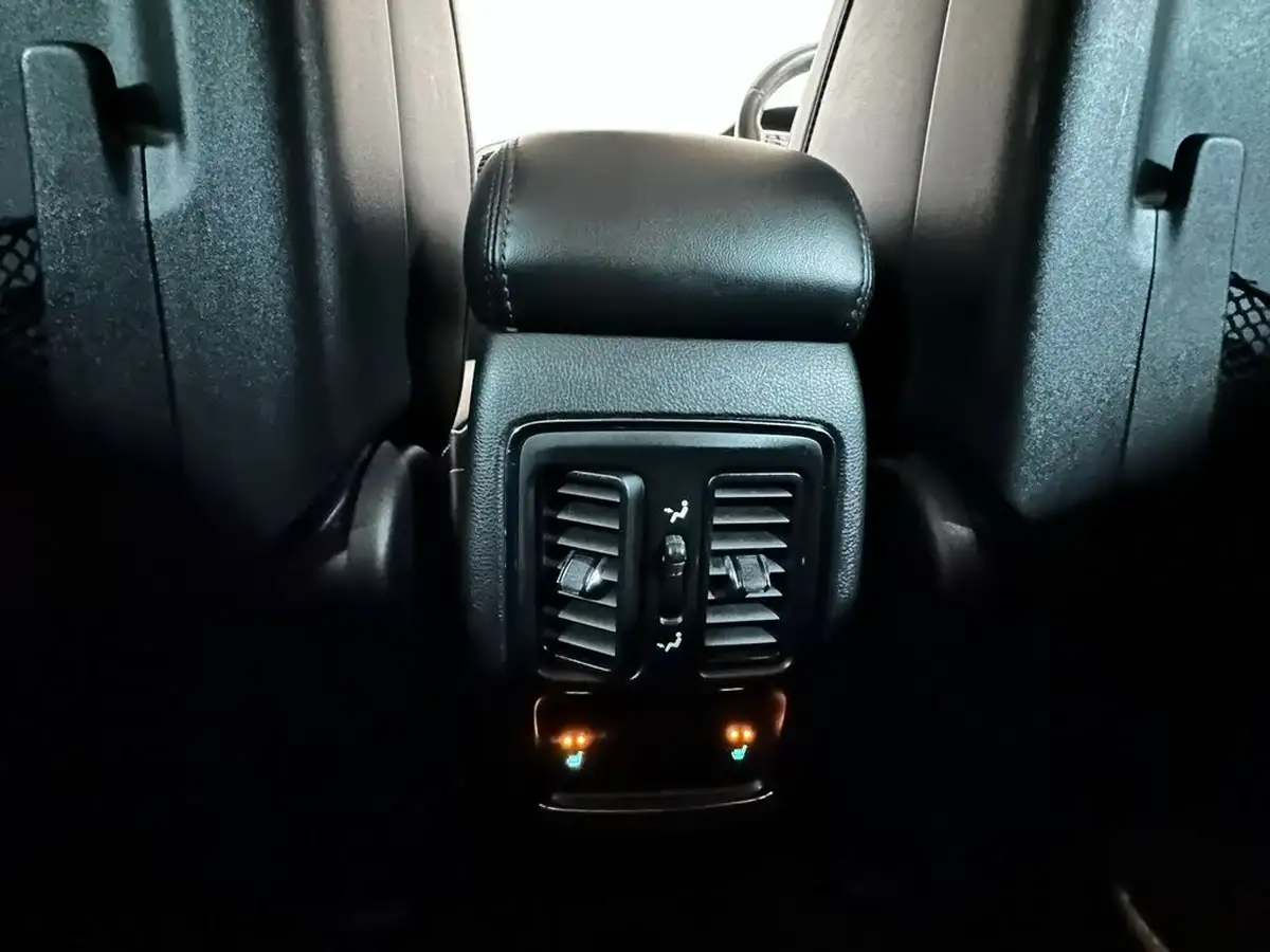 2013-jeep-grand-cherokee-big-21